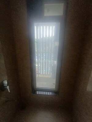Room in 3 BHK Apartment at Vasant Oscar, Mulund West – for Rent