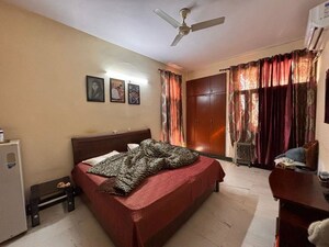 Bedroom in 3 BHK Builder Floor at Sector 23 – for Rent