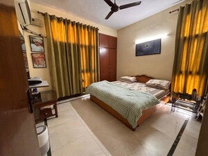 Bedroom in 3 BHK Builder Floor at Sector 23 – for Rent
