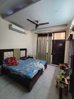 Bedroom in 2 BHK Builder Floor at Sector 46 – for Rent