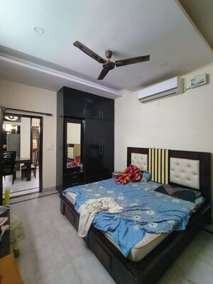 Bedroom in 2 BHK Builder Floor at Sector 46 – for Rent