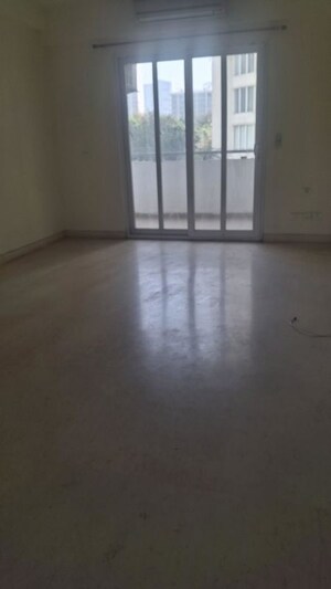Room in 3 BHK Builder Floor at Sector 23 – for Rent