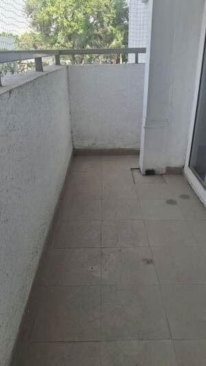 Building Lobby in 3 BHK Builder Floor at Sector 23 – for Rent