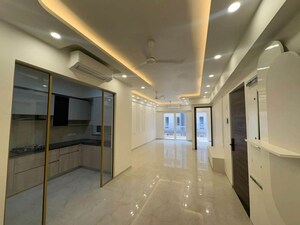 Building Lobby in 3 BHK Apartment at Smart World Orchard, Sector 61 – for Rent
