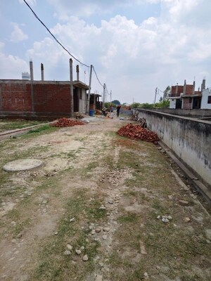  Plot – Exterior View View at Jankipuram Extension - for Sale