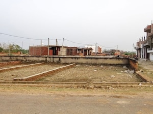  Plot – Exterior View View at Jankipuram Extension - for Sale