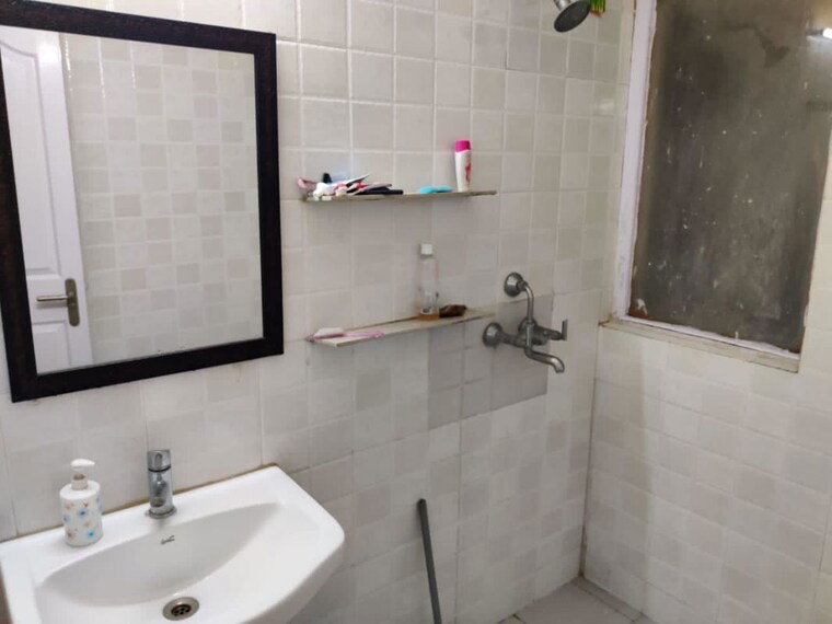Bathroom, tulip-white 3 Bedroom 1326 Sq.Ft. Apartment In Sector 69 Gurgaon 10682818