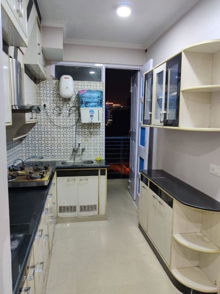 Kitchen, tulip-white 3 Bedroom 1326 Sq.Ft. Apartment In Sector 69 Gurgaon 10682818