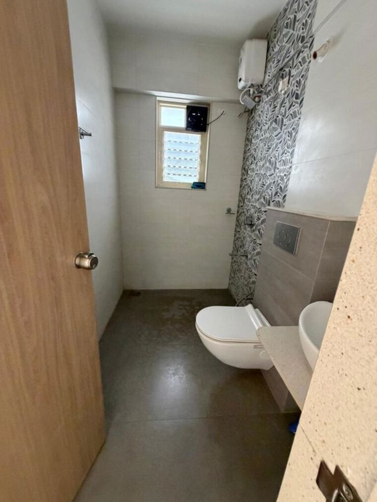 Bathroom, the-construction-west-end-village 2 Bedroom 1100 Sq.Ft. Apartment In Paud Road Pune 10682835