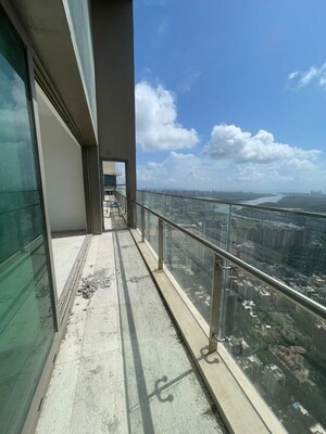 Balcony in 3.5 BHK Apartment at Sheth Auris Serenity Tower 3, Malad West – for Rent