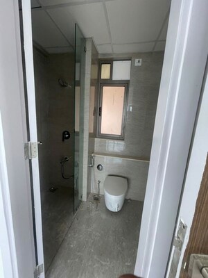 Bathroom in 3.5 BHK Apartment at Sheth Auris Serenity Tower 3, Malad West – for Rent