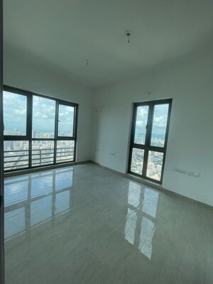 Room in 3.5 BHK Apartment at Sheth Auris Serenity Tower 3, Malad West – for Rent