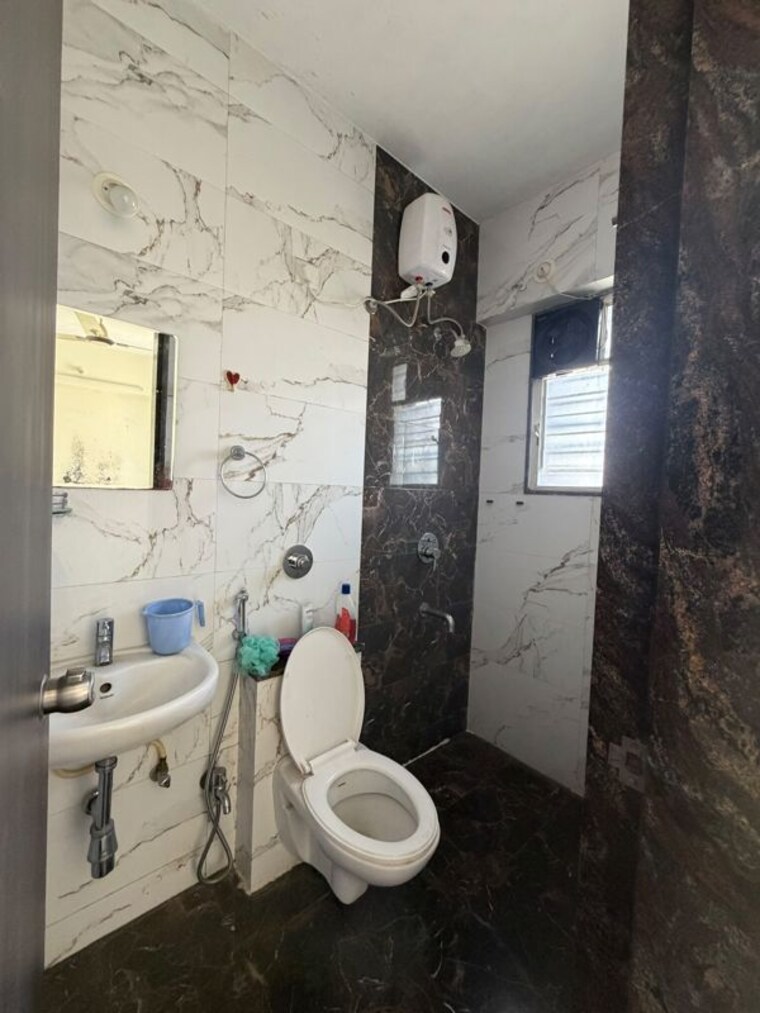 Bathroom, soba-saffron 2 Bedroom 900 Sq.Ft. Apartment In Kothrud Pune 10682862