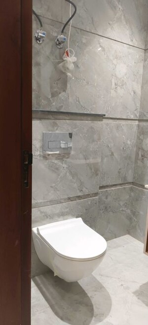 Bathroom in 3 BHK Builder Floor at Sector 23 – for Rent