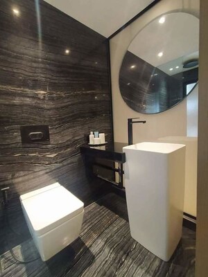 Team Area in 3 BHK Apartment at Kalpataru Radiance, Goregaon West – for Sale