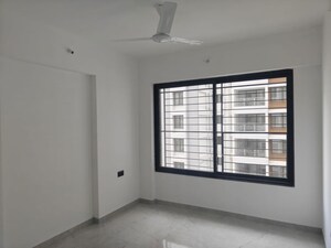 Room in 2.5 BHK Apartment at Unique Youtopia, Kharadi – for Rent