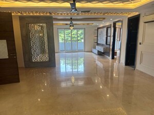 Room in 3 BHK Builder Floor at Sector 22 – for Rent
