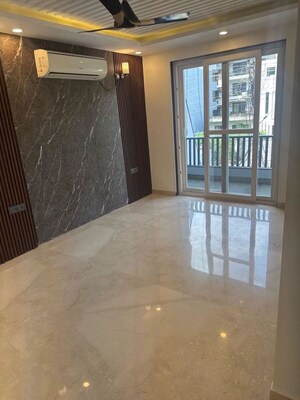Room in 3 BHK Builder Floor at Sector 22 – for Rent