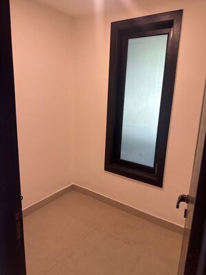 Room in 3 BHK Builder Floor at Sector 22 – for Rent