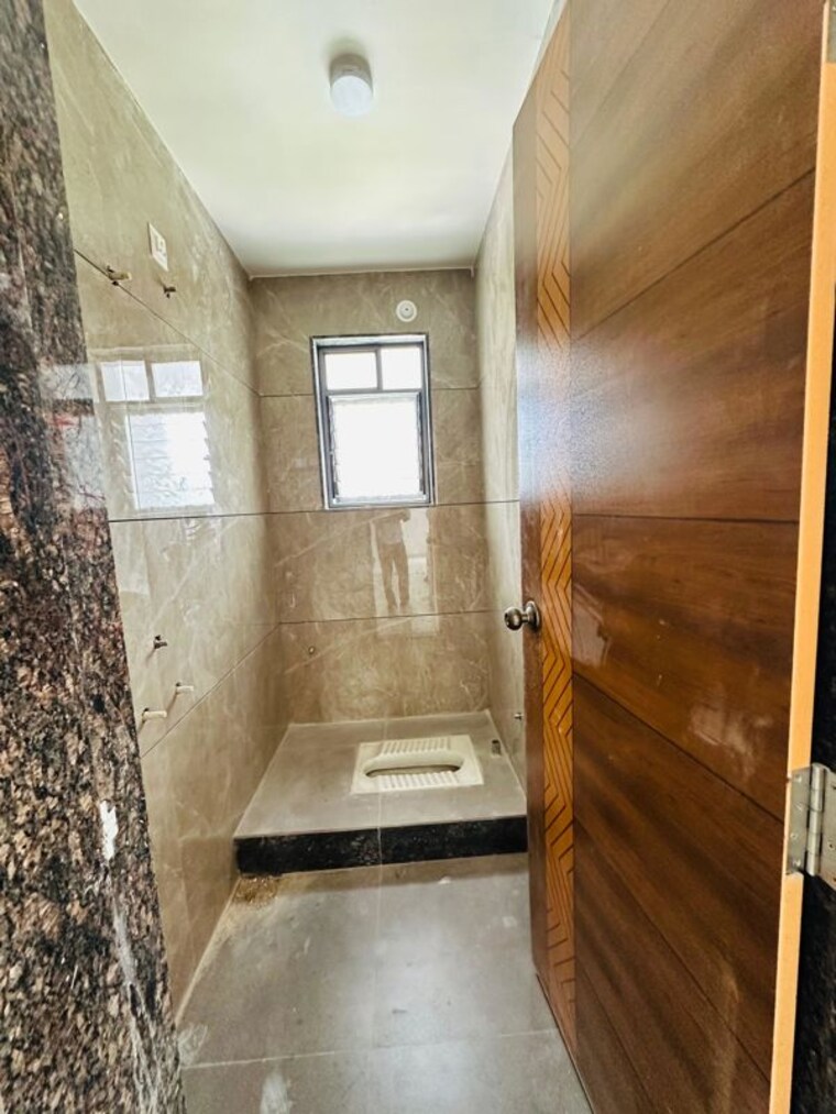 Bathroom, shri-sai-apartment 2 Bedroom 1000 Sq.Ft. Apartment In Dhankawadi Pune 10682893