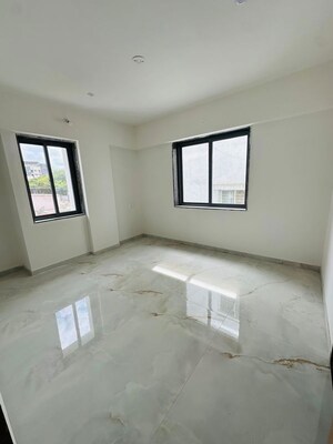 Room in 2 BHK Apartment at Shri Sai Apartment, Dhankawadi – for Rent