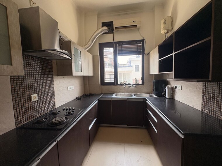 Kitchen, sector 22 3 Bedroom 1550 Sq.Ft. Builder Floor In Sector 22 Gurgaon 10682917