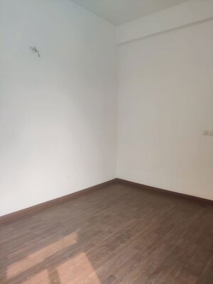 Room in 3 BHK Builder Floor at Puri Vip Floors, Sector 81 – for Sale