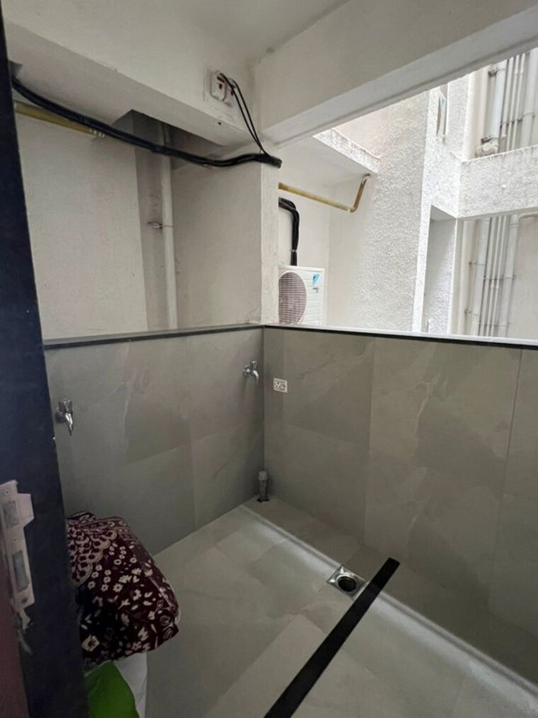 Bathroom, kunal-the-canary 4 Bedroom 1785 Sq.Ft. Apartment In Balewadi Pune 10682921