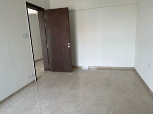Room in 4 BHK Apartment at Kunal The Canary, Balewadi – for Sale