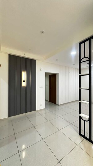 Room in 2 BHK Apartment at Sobha Dream Gardens, Thanisandra Main Road – for Rent