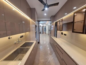 Kitchen in 3 BHK Builder Floor at Sector 23 – for Rent