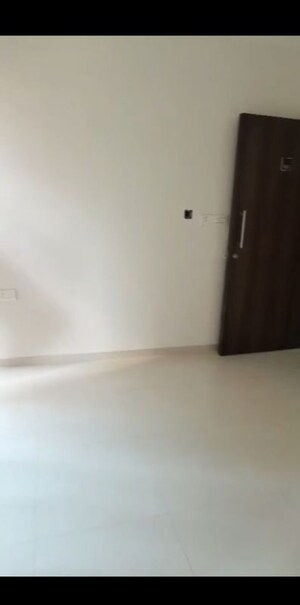 Room in 2 BHK Apartment at Runwal Eirene, Balkum Pada – for Sale