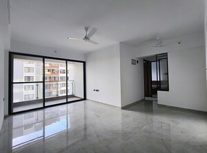Room in 2 BHK Apartment at Unique Youtopia, Kharadi – for Rent
