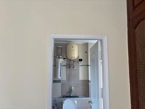 Furnished Amenities in 3 BHK Apartment at Unitech Uniworld Gardens 2, Sector 47 – for Rent