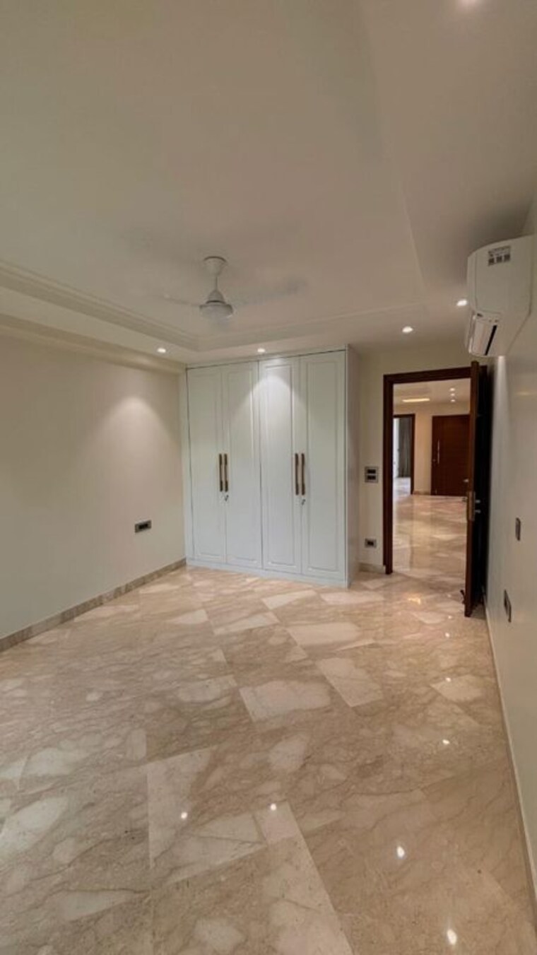 Bedroom, green park extension 4 Bedroom 335 Sq.Yd. Builder Floor In Green Park Extension Delhi 10682902