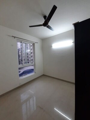 Room in 3 BHK Apartment at Unitech Uniworld Gardens 2, Sector 47 – for Rent