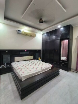 Bedroom in 2 BHK Builder Floor at Sector 31 – for Rent