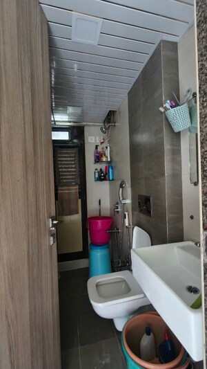 Attached Bathroom in 1 BHK Apartment at Kanakia Rainforest, Andheri East – for Rent