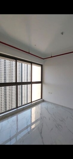 2 BHK Apartment For Rent in Raymond Ten X Habitat