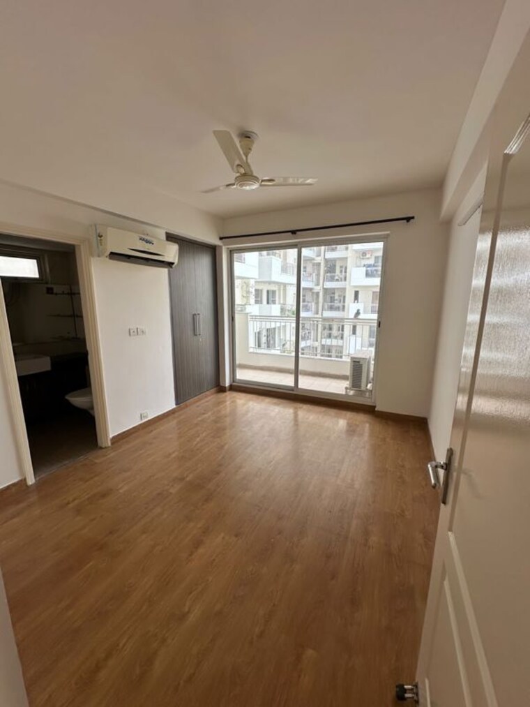Room, bestech-park-view-spa-next 3.5 Bedroom 1935 Sq.Ft. Apartment In Sector 67 Gurgaon 10683046