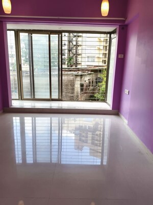 Room in 1 BHK Apartment at Malad Apartment, Malad West – for Sale