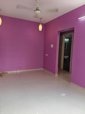 Room in 1 BHK Apartment at Malad Apartment, Malad West – for Sale
