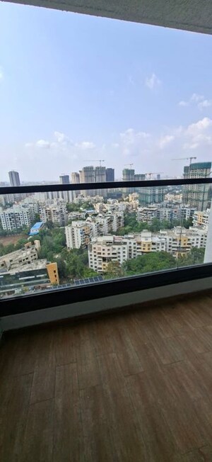 Swimming Pool in 3 BHK Apartment at Majestique Signature Towers, Balewadi – for Sale