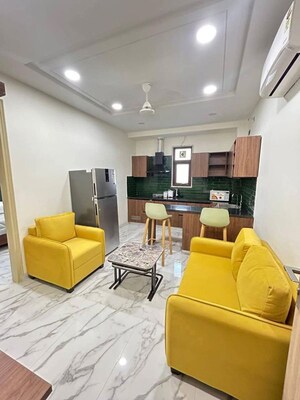 Team Area in 1 BHK Builder Floor at Sushant Lok I – for Rent