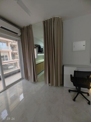 Room in 3.5 BHK Builder Floor at Signature Global City, Sector 37d – for Rent