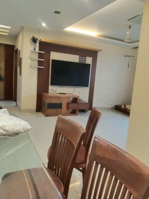 Furnished Amenities in 1 BHK Apartment at Malad Apartment, Malad West – for Rent