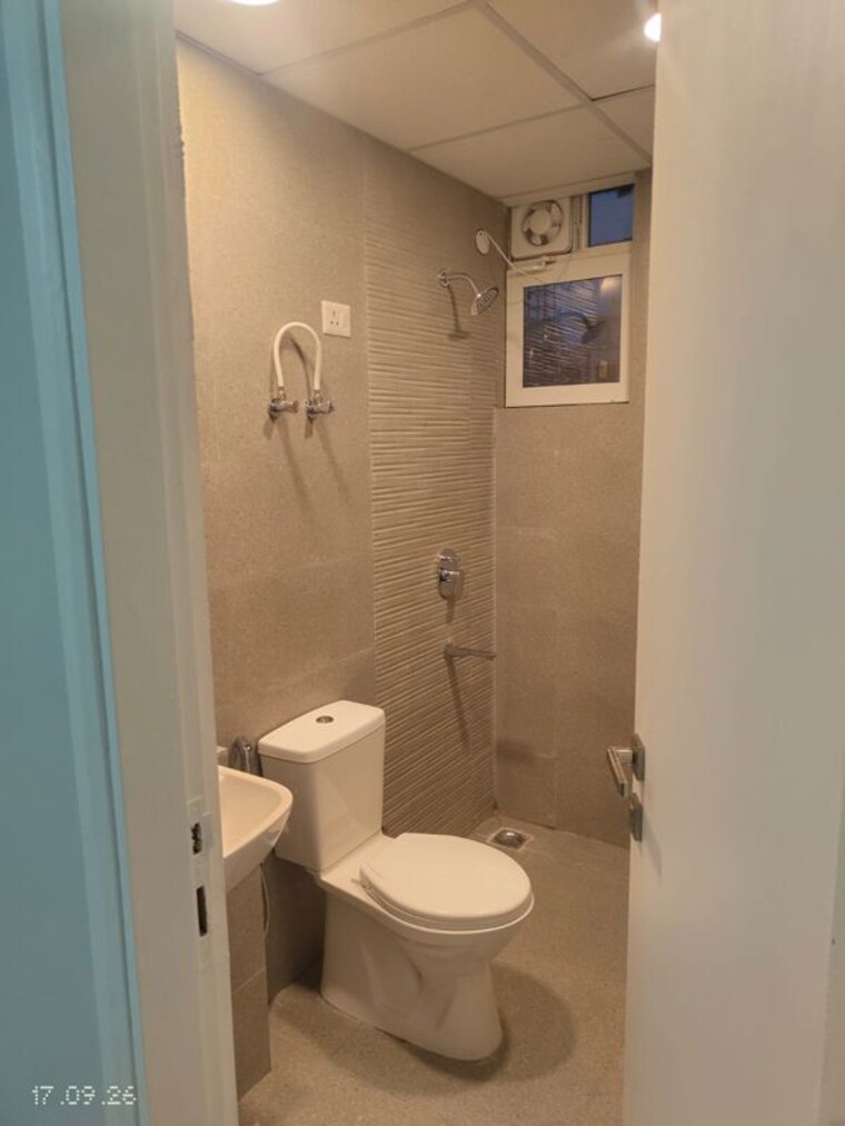 Bathroom, signature-global-city 3 Bedroom 1250 Sq.Ft. Builder Floor In Sector 37d Gurgaon 10683092