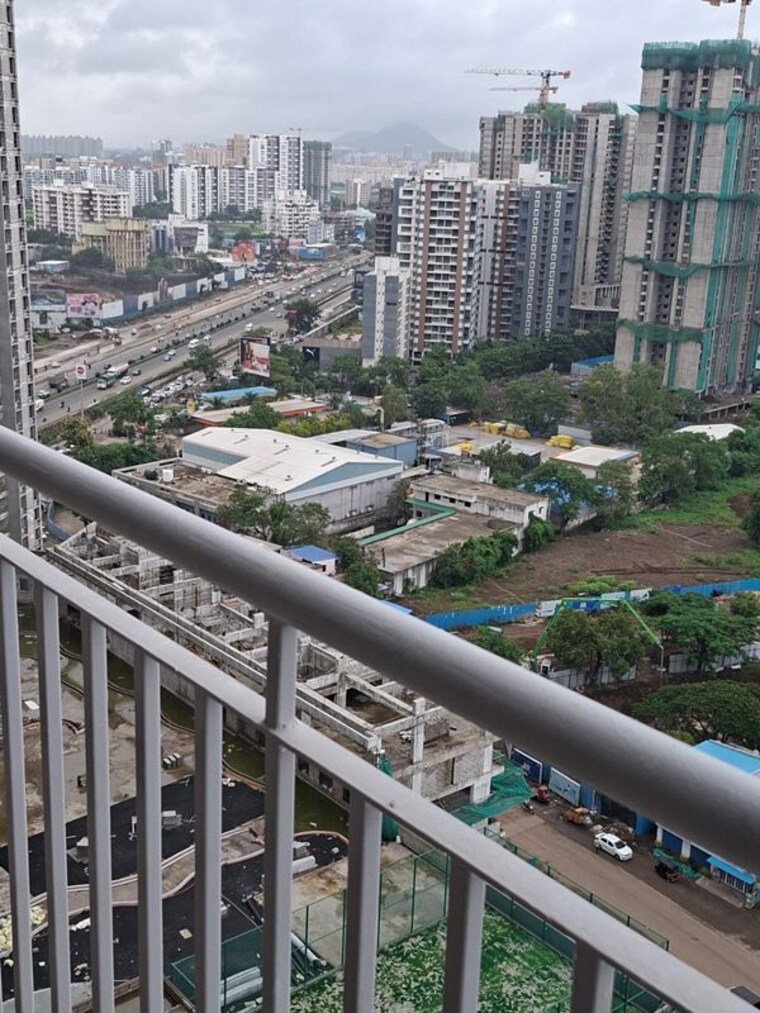Balcony, mahindra-happinest-tathawade-phase-1 1 Bedroom 430 Sq.Ft. Apartment In Tathawade Pune 10683095