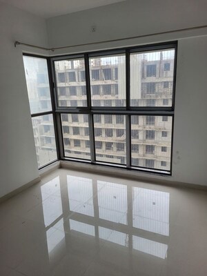 2 BHK Apartment For Rent in UK Iridium Tower 2, Kandivali East