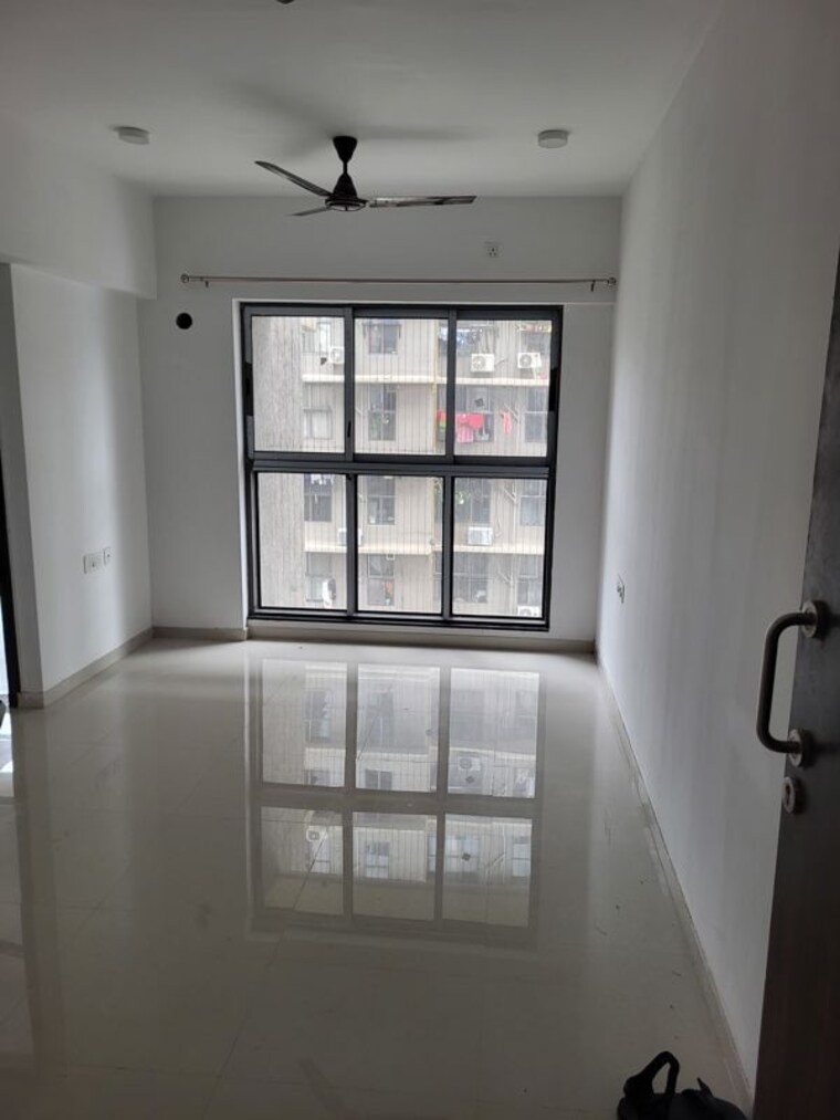 Room, uk-iridium-tower-2 2 Bedroom 544 Sq.Ft. Apartment In Kandivali East Mumbai 10683125